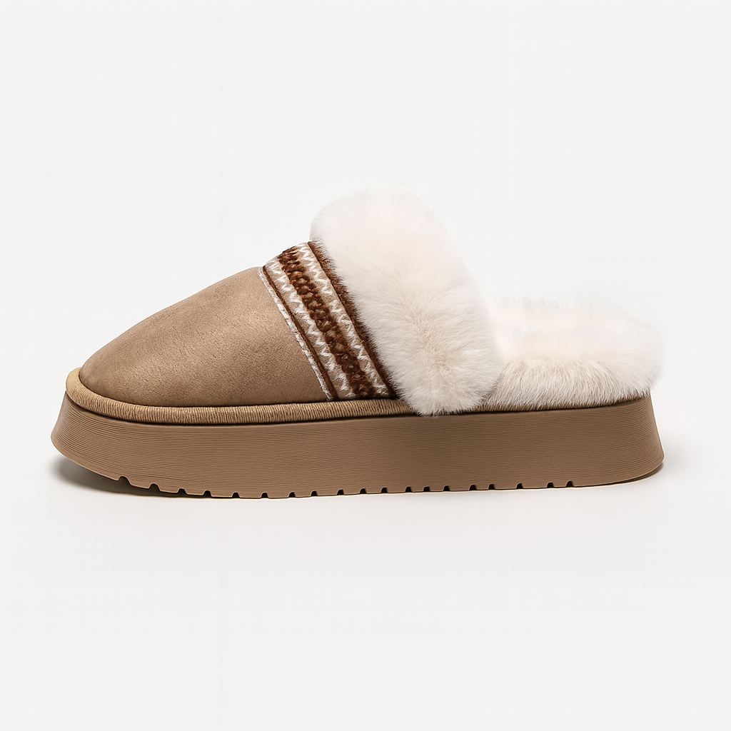 Pantuflas bordadas beige