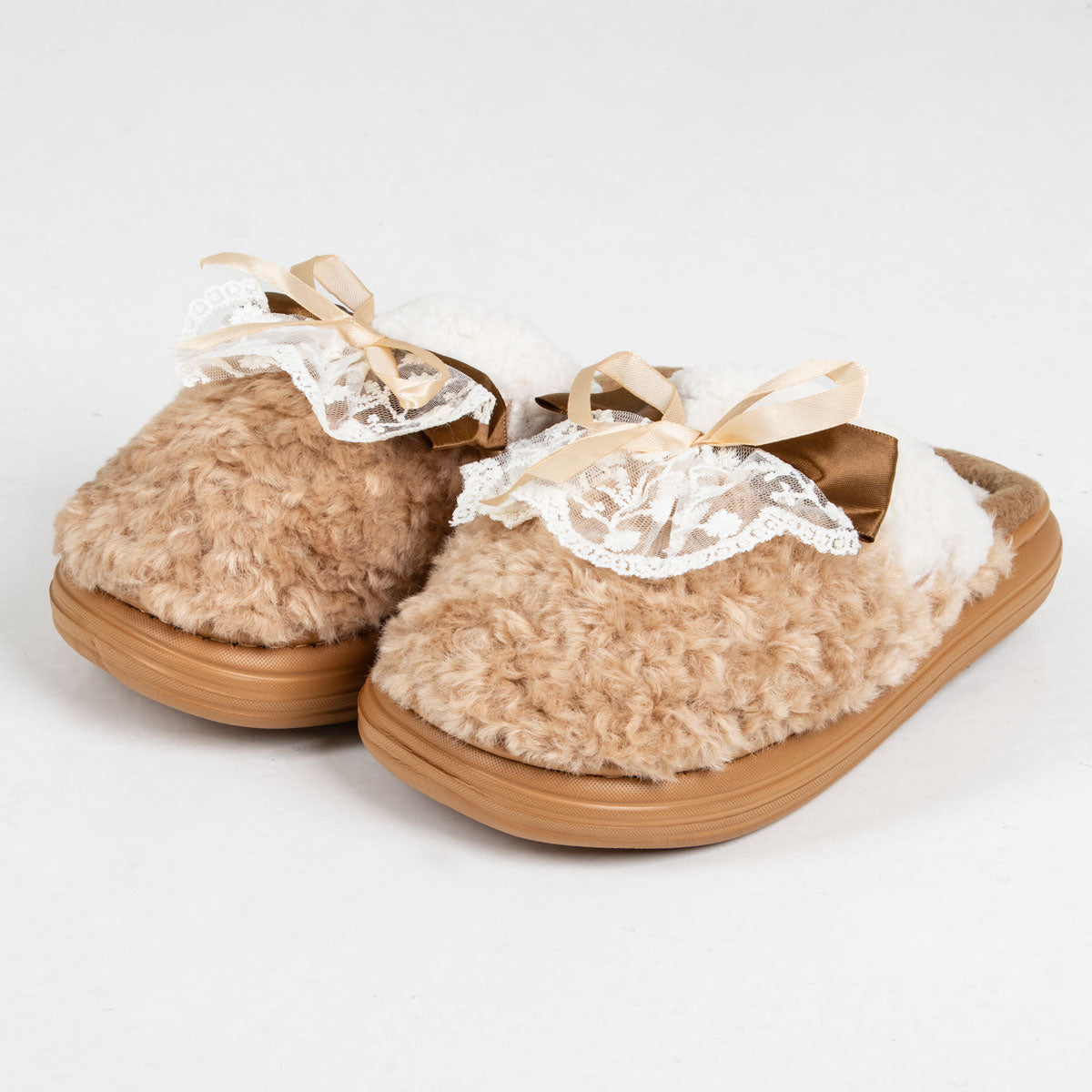 Pantufla encaje moño beige