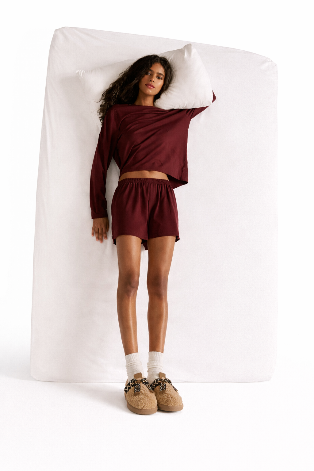 Pantufla moño bordado beige