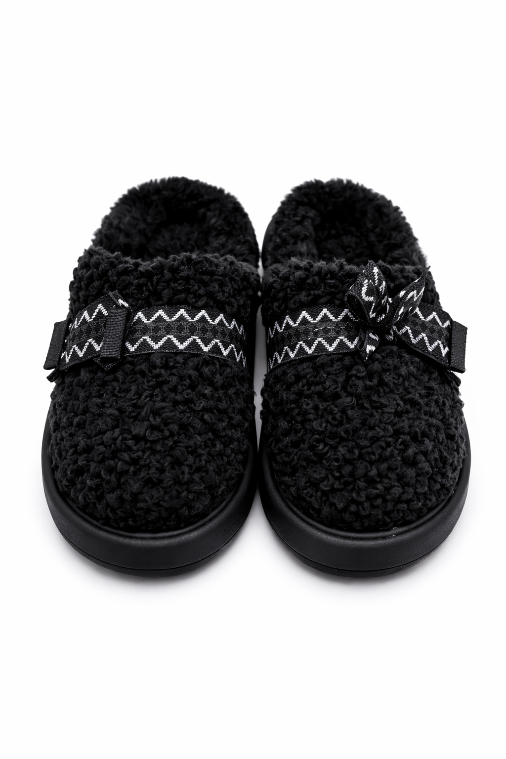 Pantufla moño bordado negra